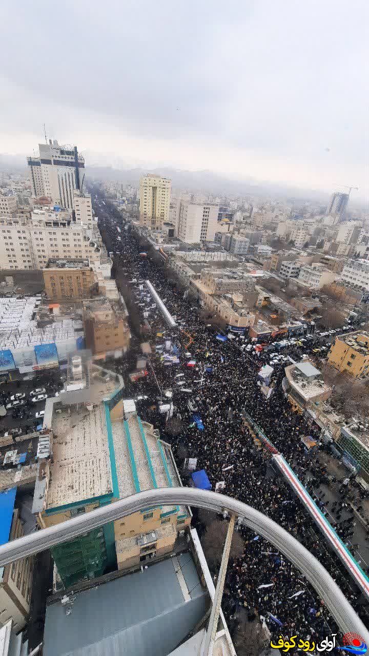 تصویر هوایی از حضور باشکوه مردم مشهد در راهپیمایی ۲۲ بهمن