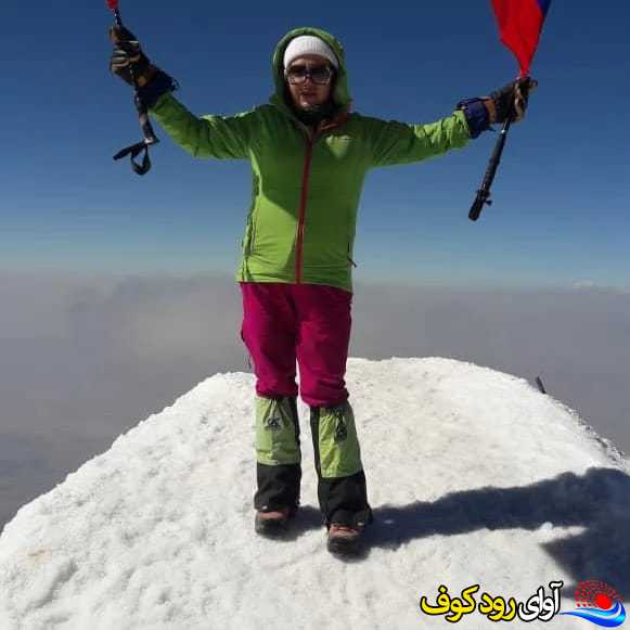 صعود بانوی کوهنورد  لنده ای به قله آرارات ترکیه/تصاویر