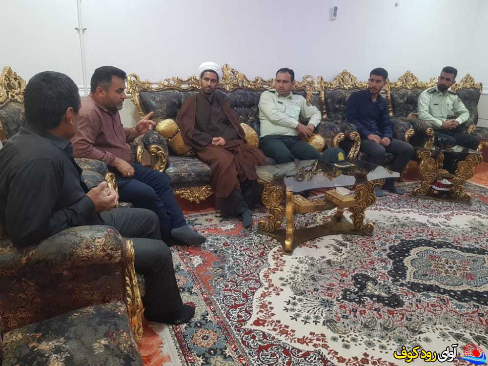 دیدار فرمانده انتظامی بهمئی با خانواده شهید امنیت + تصاویر