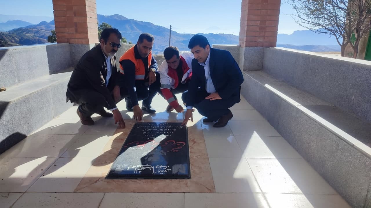 حدود 20 کیلومتر راه روستایی  با اعتبار بالغ بر 600 میلیارد ریال در شهرستان لنده درحال آسفالت، بهسازی و زیرسازی است حدود 20 کیلومتر راه روستایی  با اعتبار بالغ بر 600 میلیارد ریال در شهرستان لنده درحال آسفالت، بهسازی و زیرسازی است