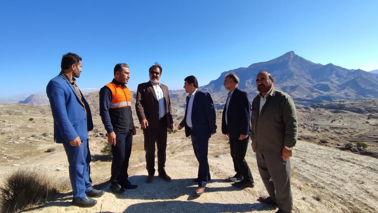 حدود 20 کیلومتر راه روستایی  با اعتبار بالغ بر 600 میلیارد ریال در شهرستان لنده درحال آسفالت، بهسازی و زیرسازی است حدود 20 کیلومتر راه روستایی  با اعتبار بالغ بر 600 میلیارد ریال در شهرستان لنده درحال آسفالت، بهسازی و زیرسازی است