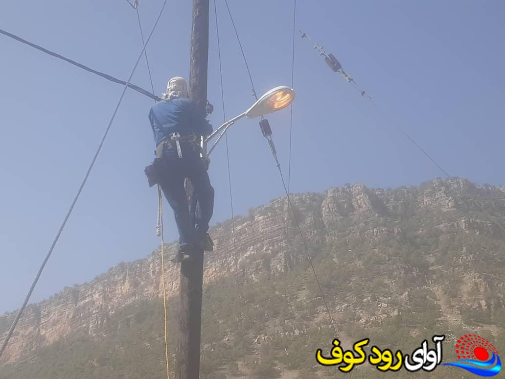 پیگیری مصوبات سفر فرماندار لنده به روستای عروه